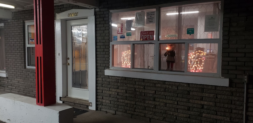 Travellers Motel