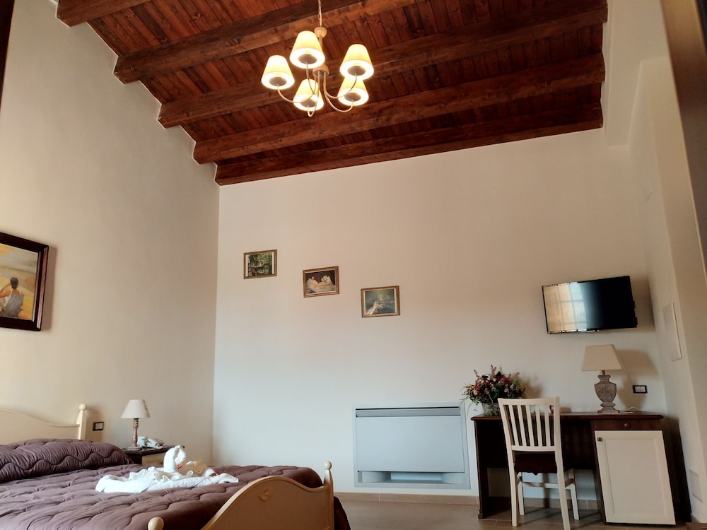 Photo 48