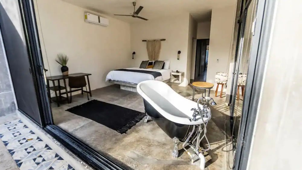 Casa Macarena 3-BR view 3