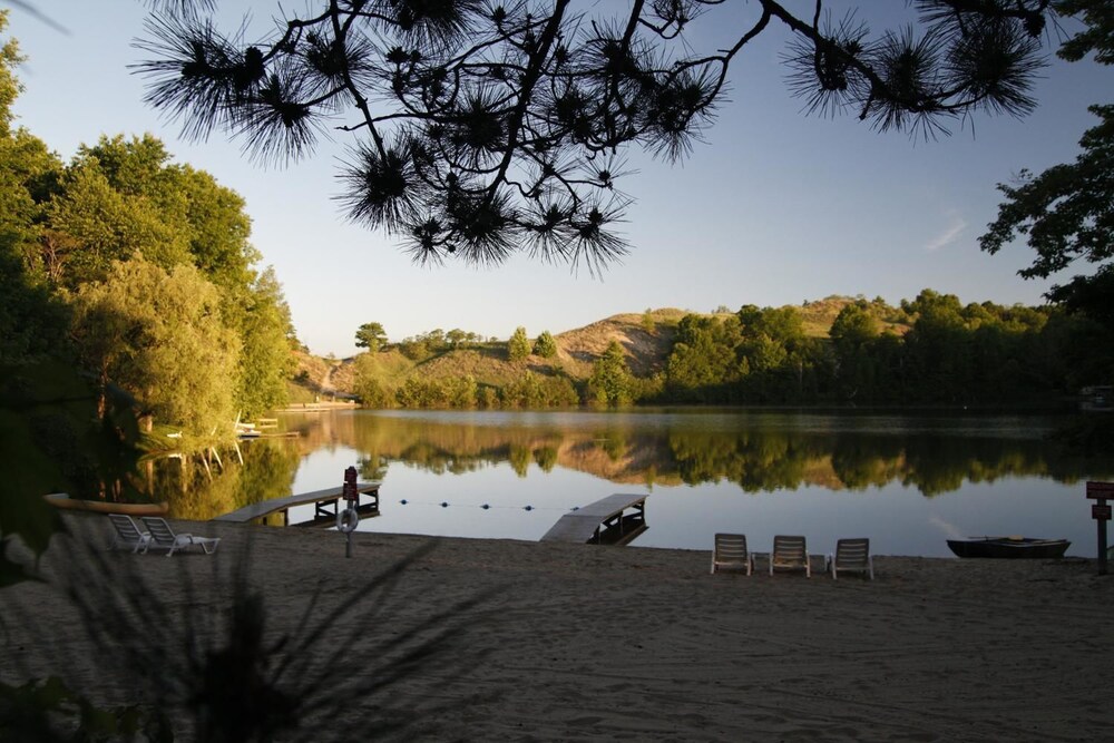 Goshorn Lake Cottages