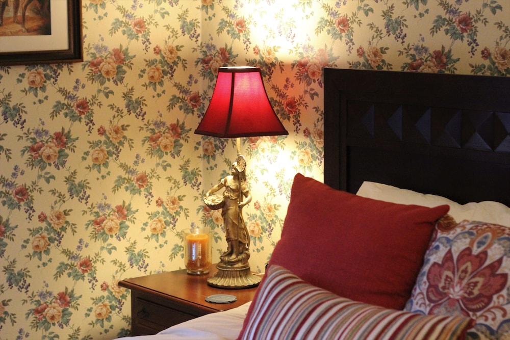 Grand Colonial B&B