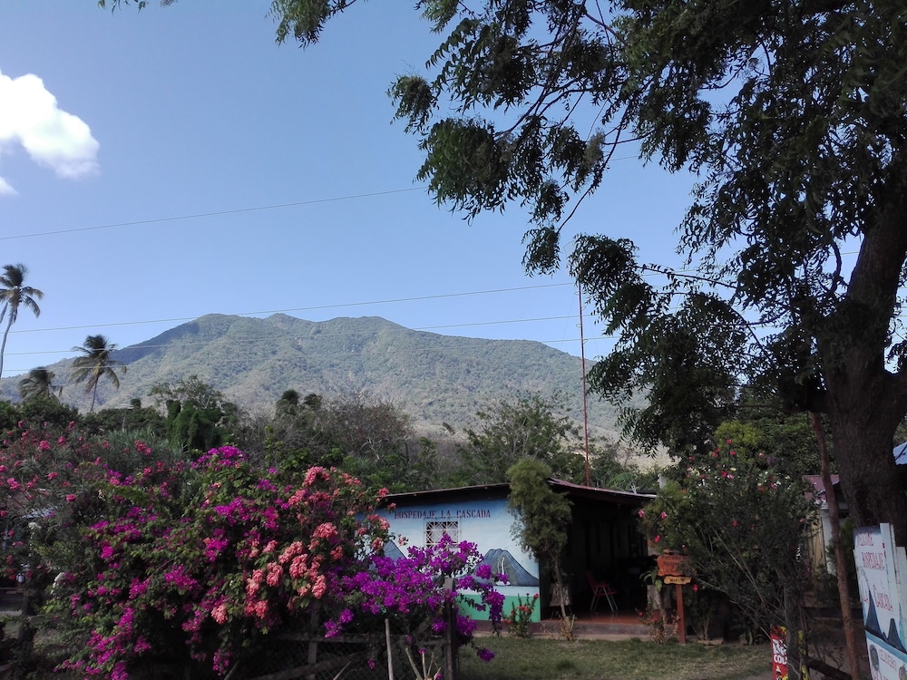 Hospedaje La Cascada