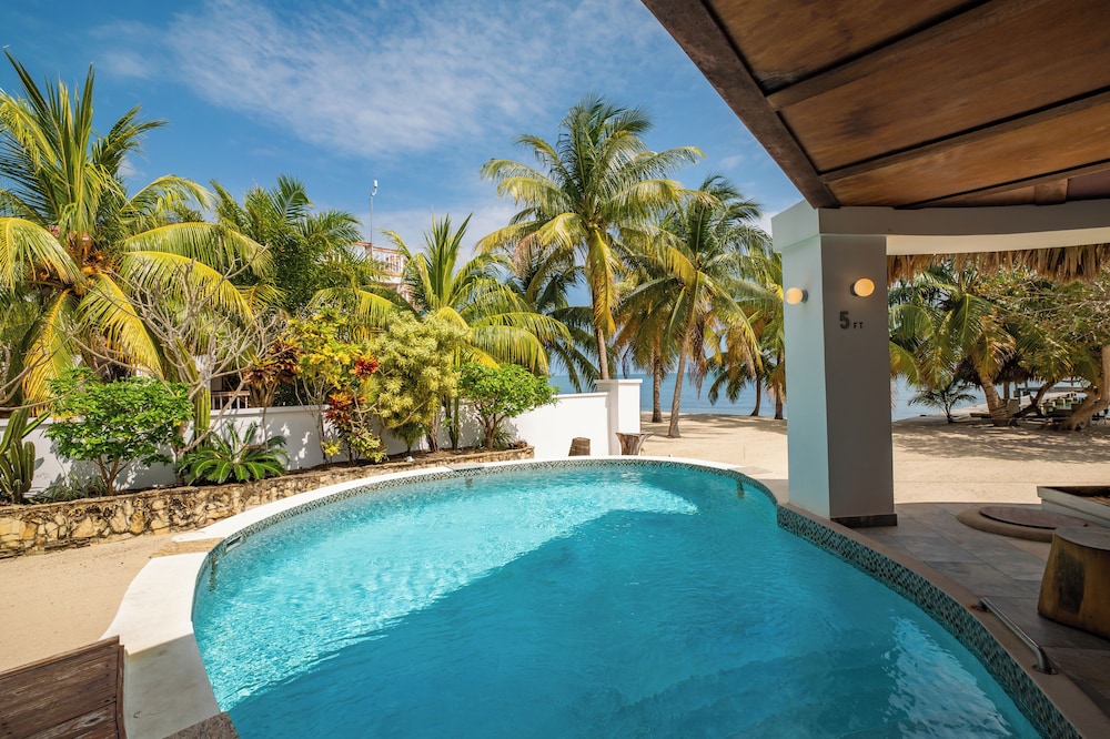 Rising Moon Villa
