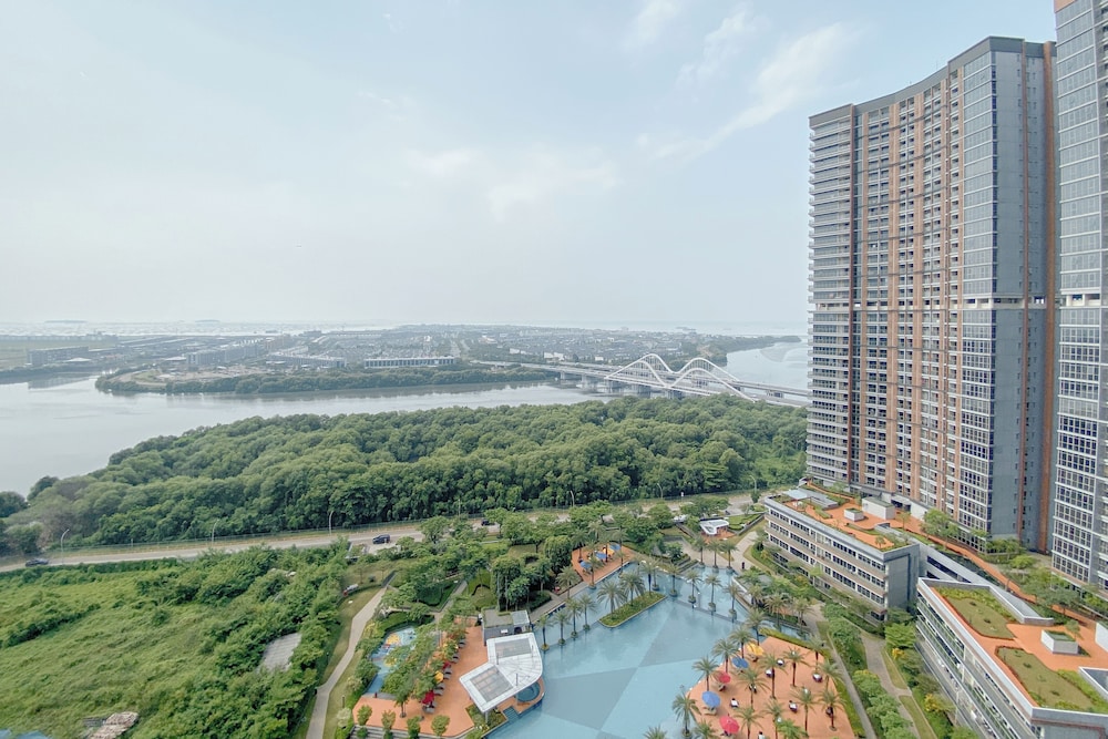 Well Furnished 1Br At Gold Coast Apartment