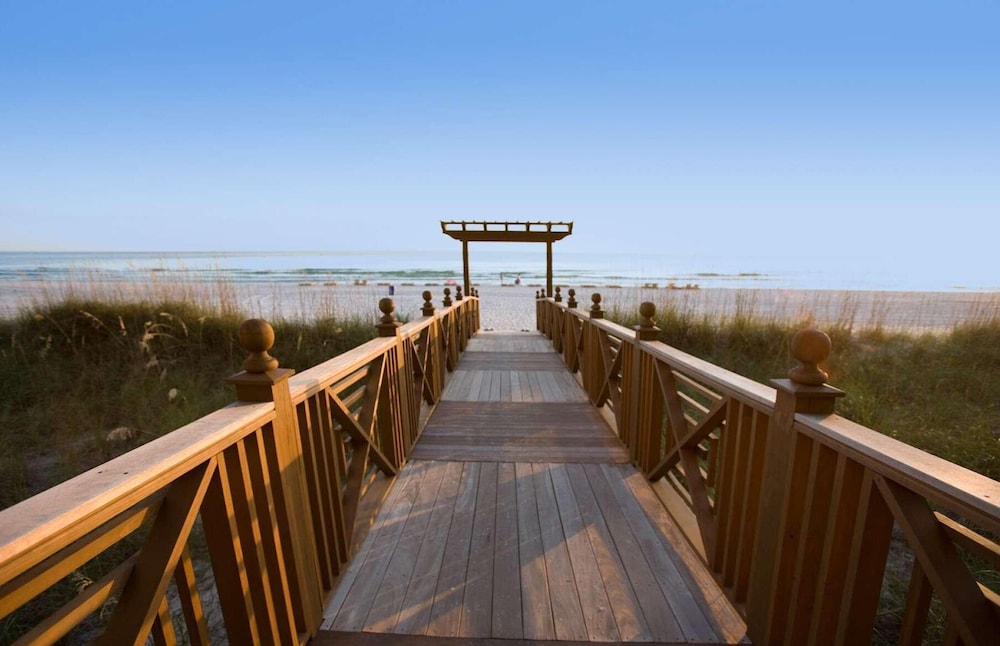 Edgewater Beach Resort Tower 3, 2 Bedroom Apartment