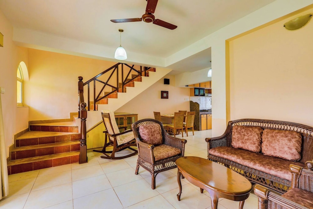 Pleasing 3 Bedroom Villa With Pool view 4