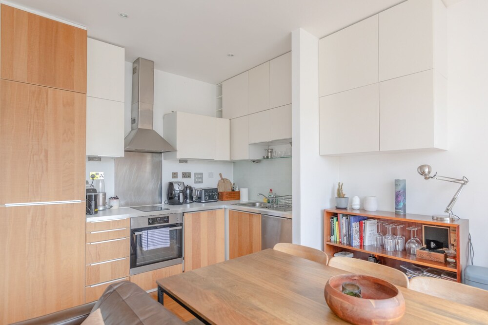 Stylish & Bright 1BD Flat - Peckham