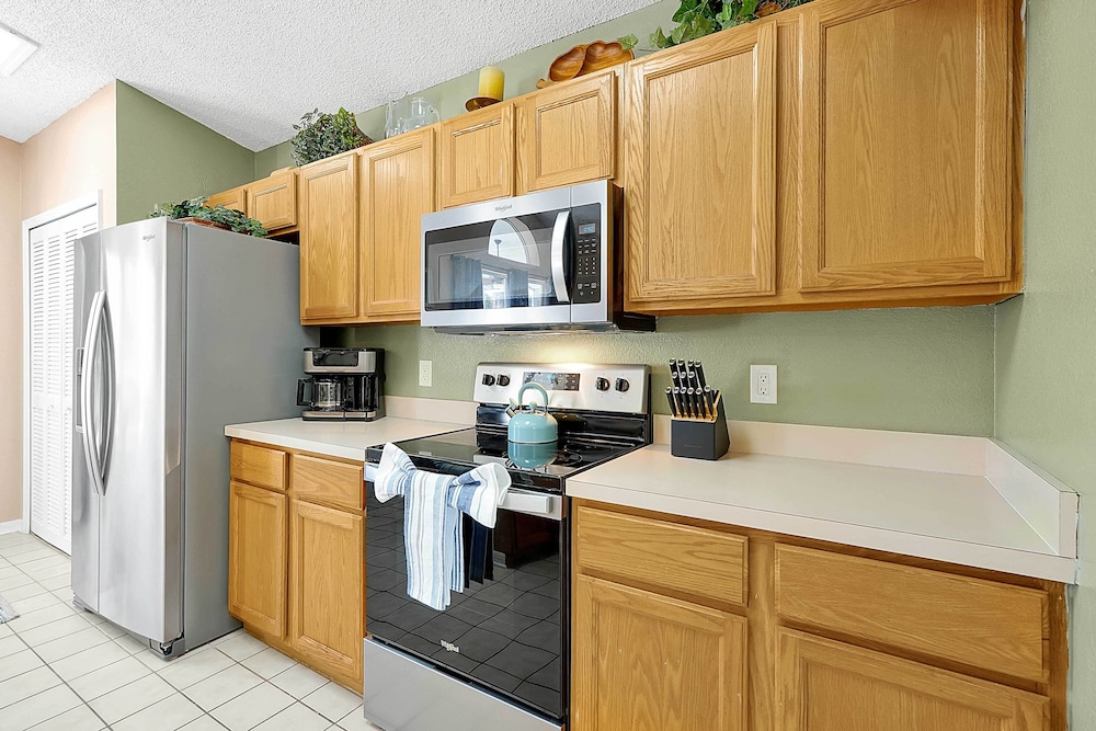 Near Disney & Universal: Family Retreat in Orlando