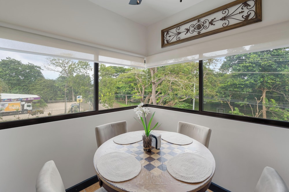 Suite 4 - Sloth Pool&Beach 3 BR Condo