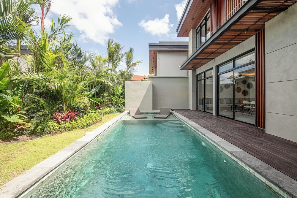 Exquisite 5BR Canggu Villa Steps From the Beach