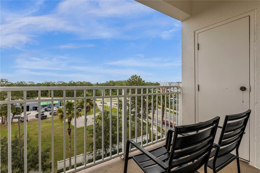 Premier Resort Condos Near Universal