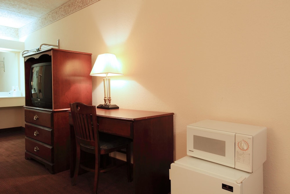 Americas Best Value Inn North Capital, Foto 10