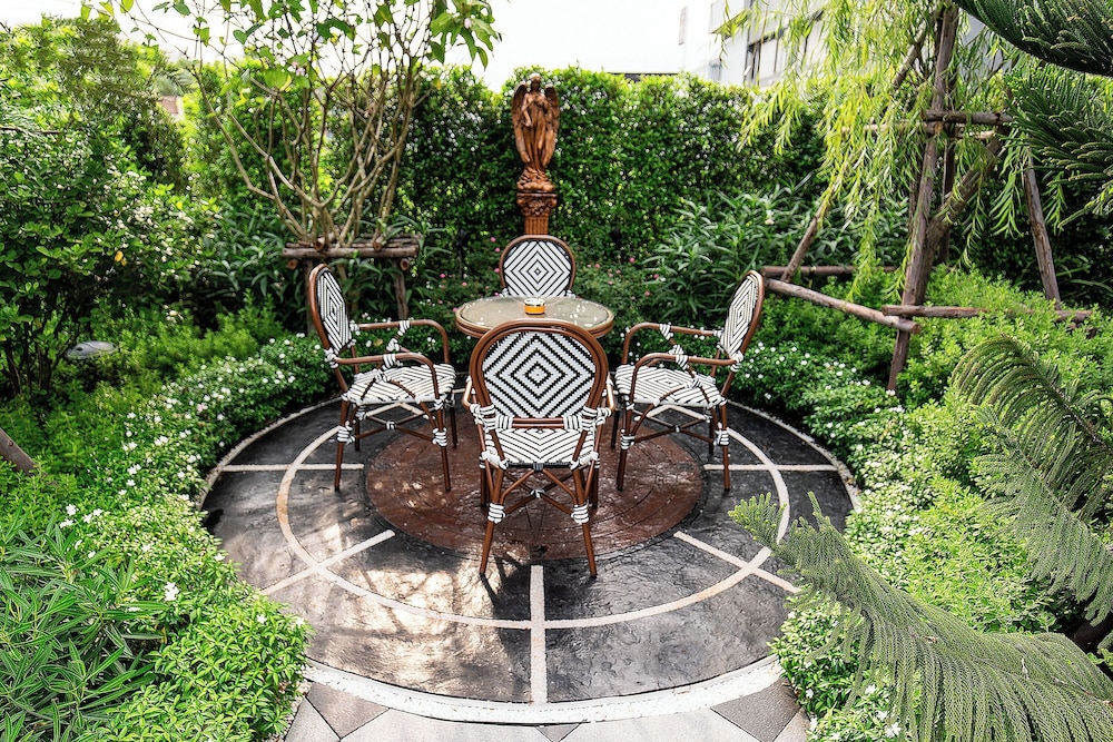 The One Smart Living & Safety 3