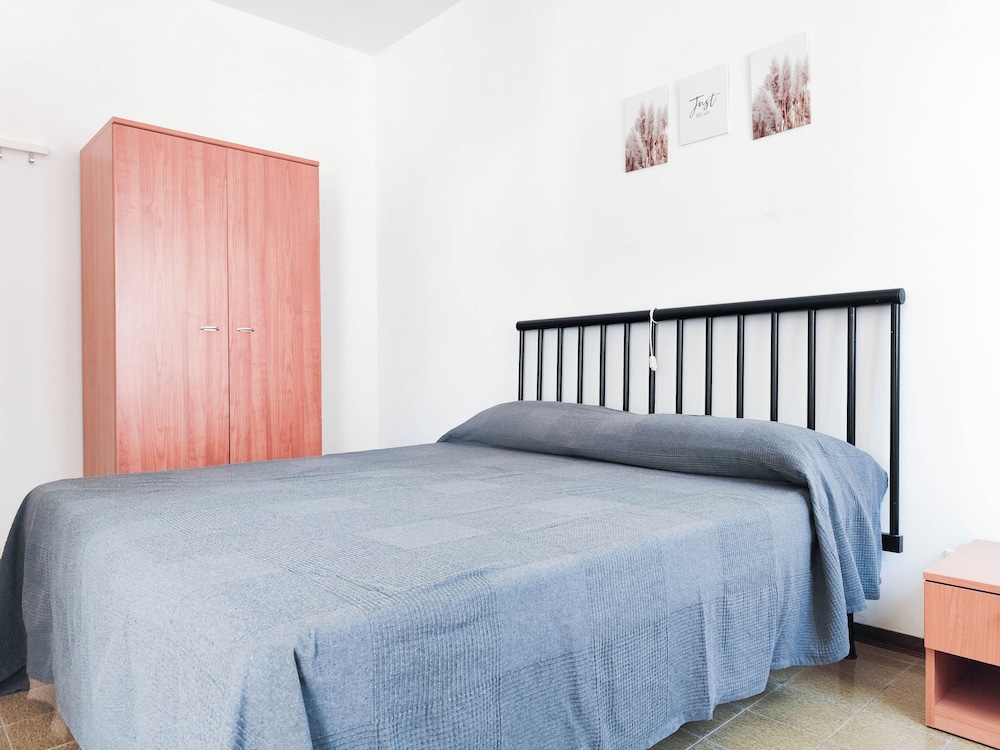 Seaside Studio Apartment With Balcony