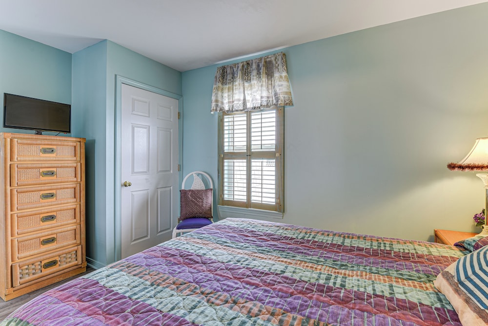 Family-friendly Fort Walton Beach Condo w/ Views