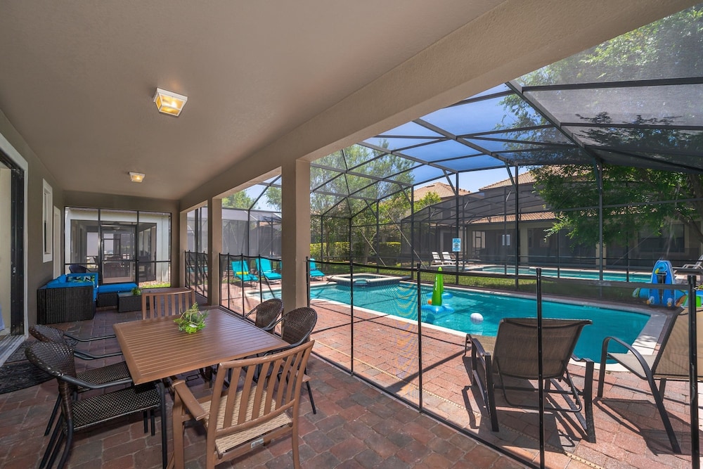 Orlandoasis by Avantstay 8bdr Pool Movie Theater Game Room Resort Access