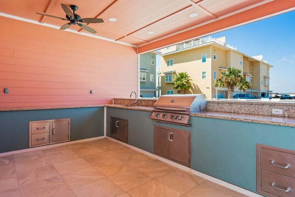 Shorely A Good Time - Water Views! Roof Top Hot Tub!