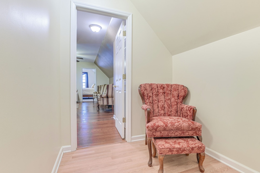 Hike, Golf & Boat: Wake Forest Home w/ Yard
