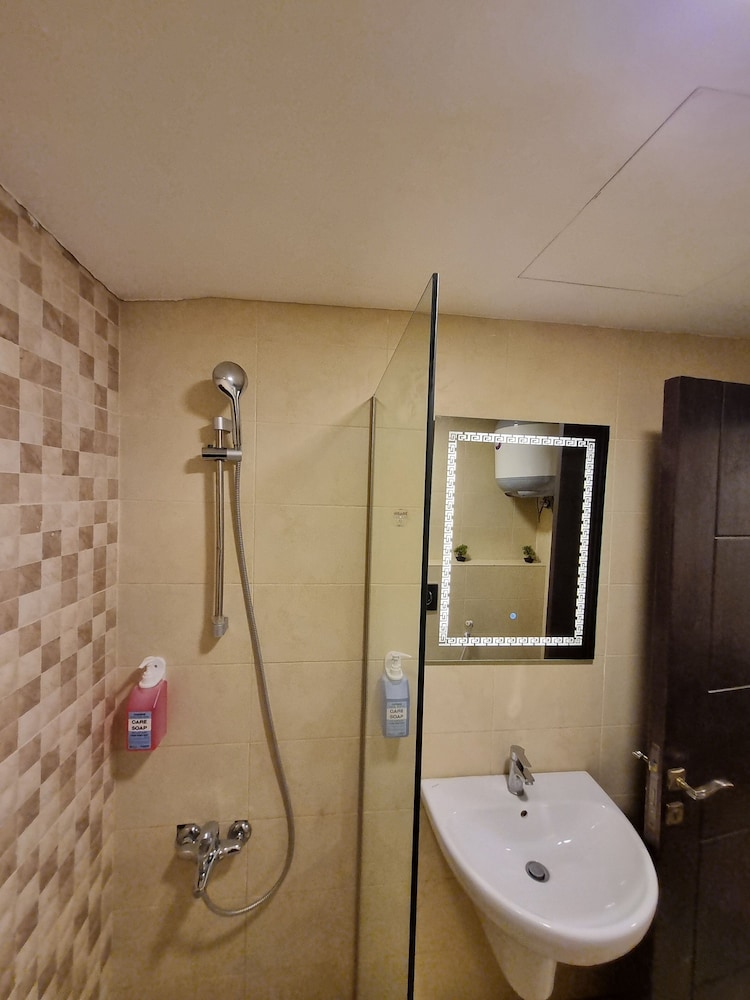 Unique 2bedroom at Abdoun 001