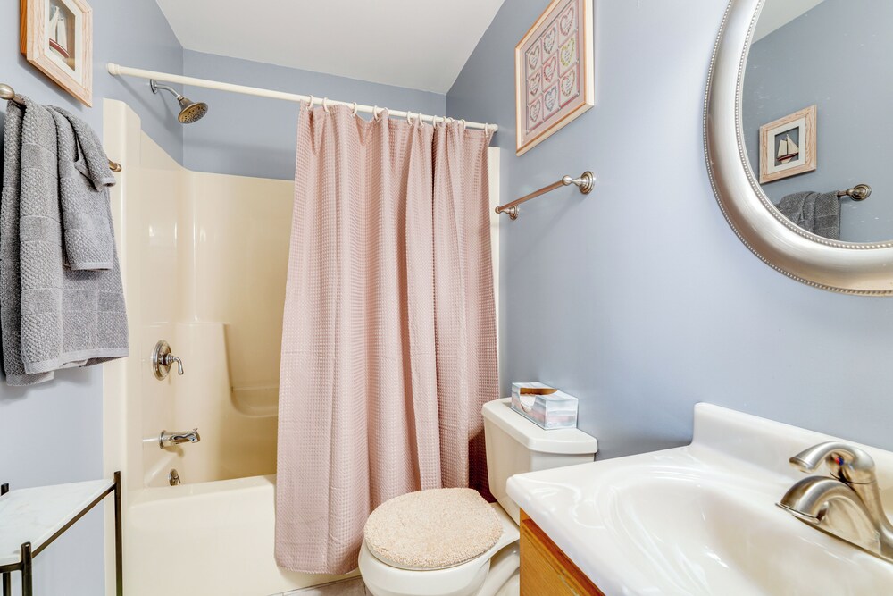 Walk to Eastern Point Beach: Apt w/ Water View!