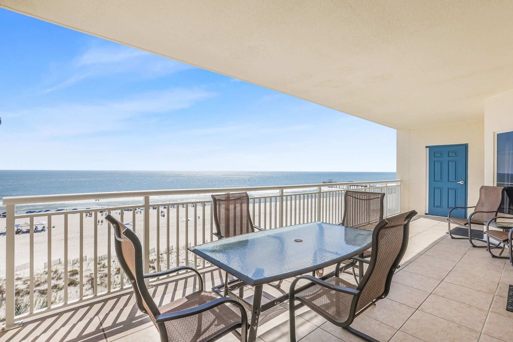 Admirals Quarters 508- Luxury Beachfront Condo 3 Bedrooms 3 Baths 5th Floor