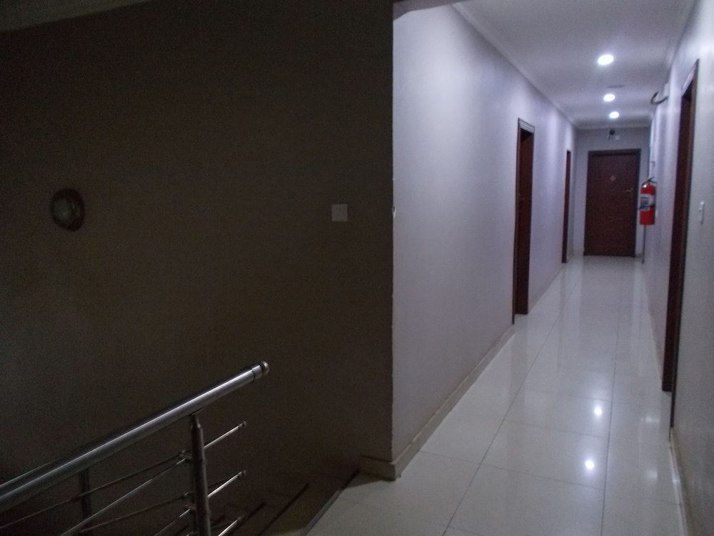 Four Pillars Lodge