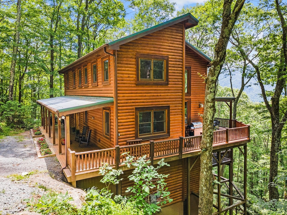 Eagle Nest Lodge Hot Tubs Mountain Views