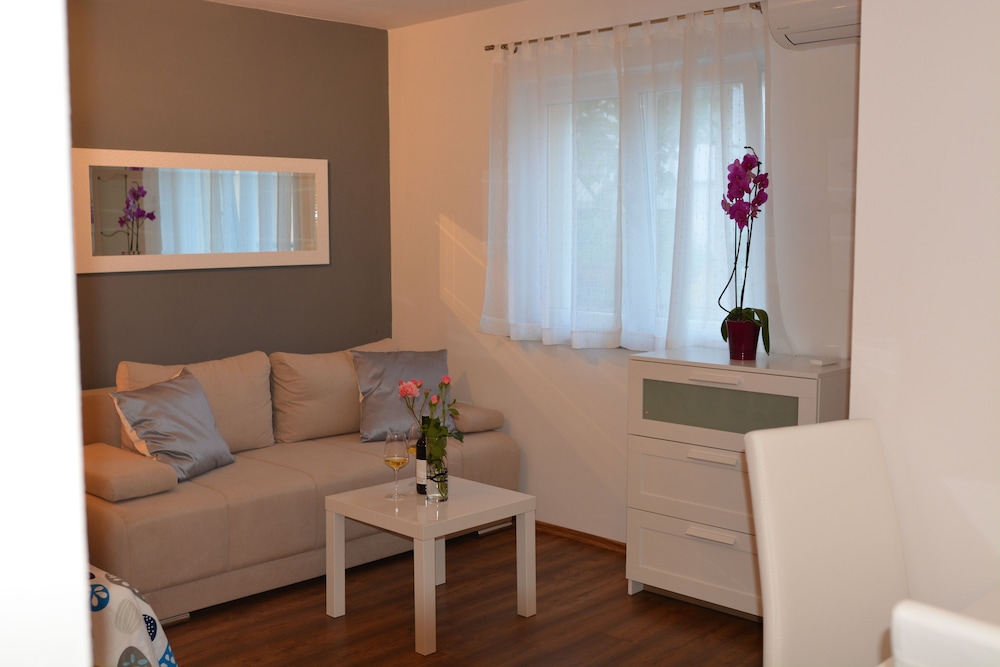 Apartments Grzinic en Rovinj — hotel room