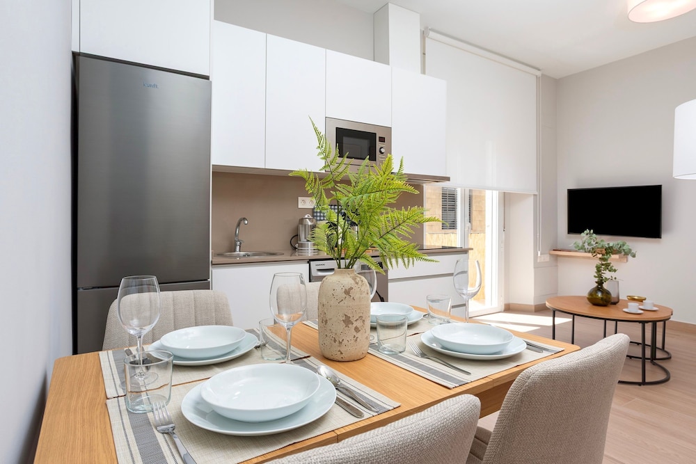 Cozy Central 2BD Apt in M Laga Trinidad Grund A