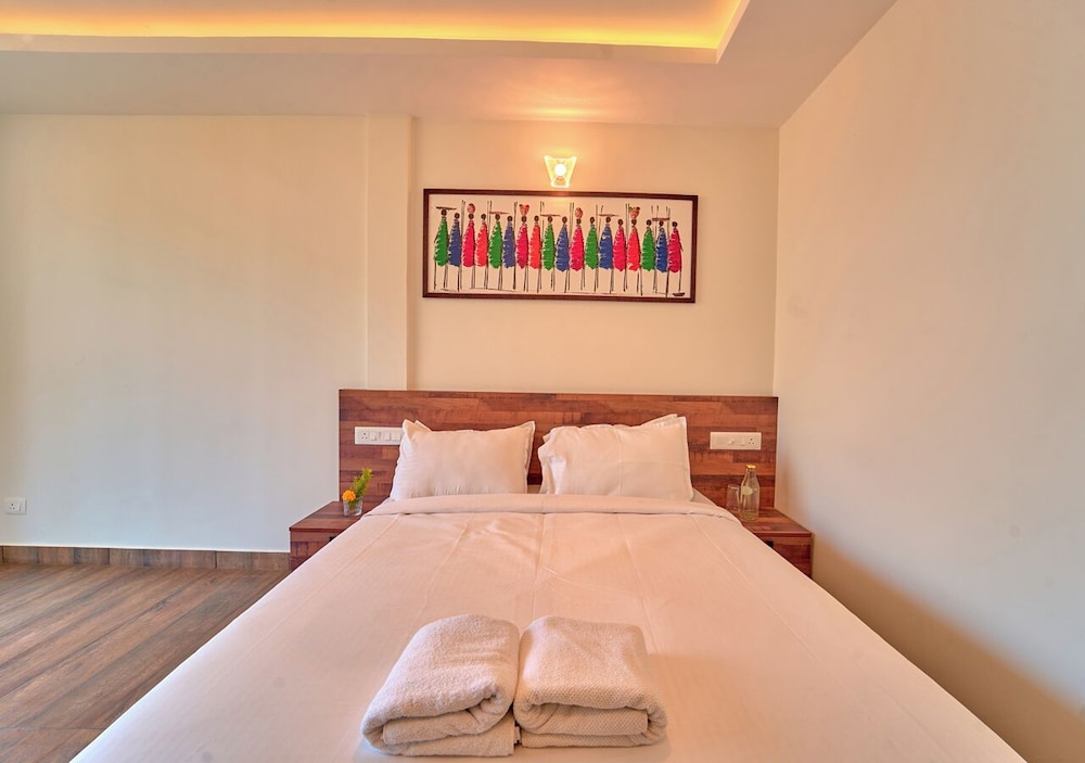 Gardenia Kanthalloor by VOYE HOMES
