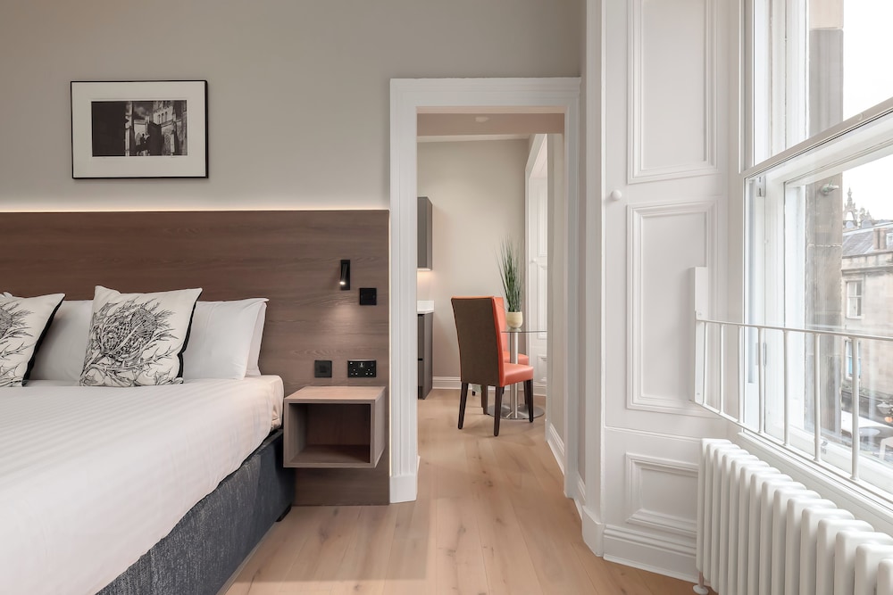 Destiny Scotland George IV Apartments