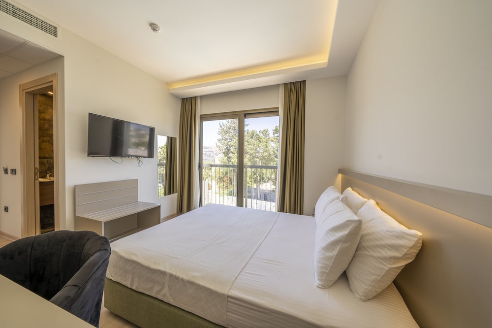 Olive Tree Hotel - Image 28