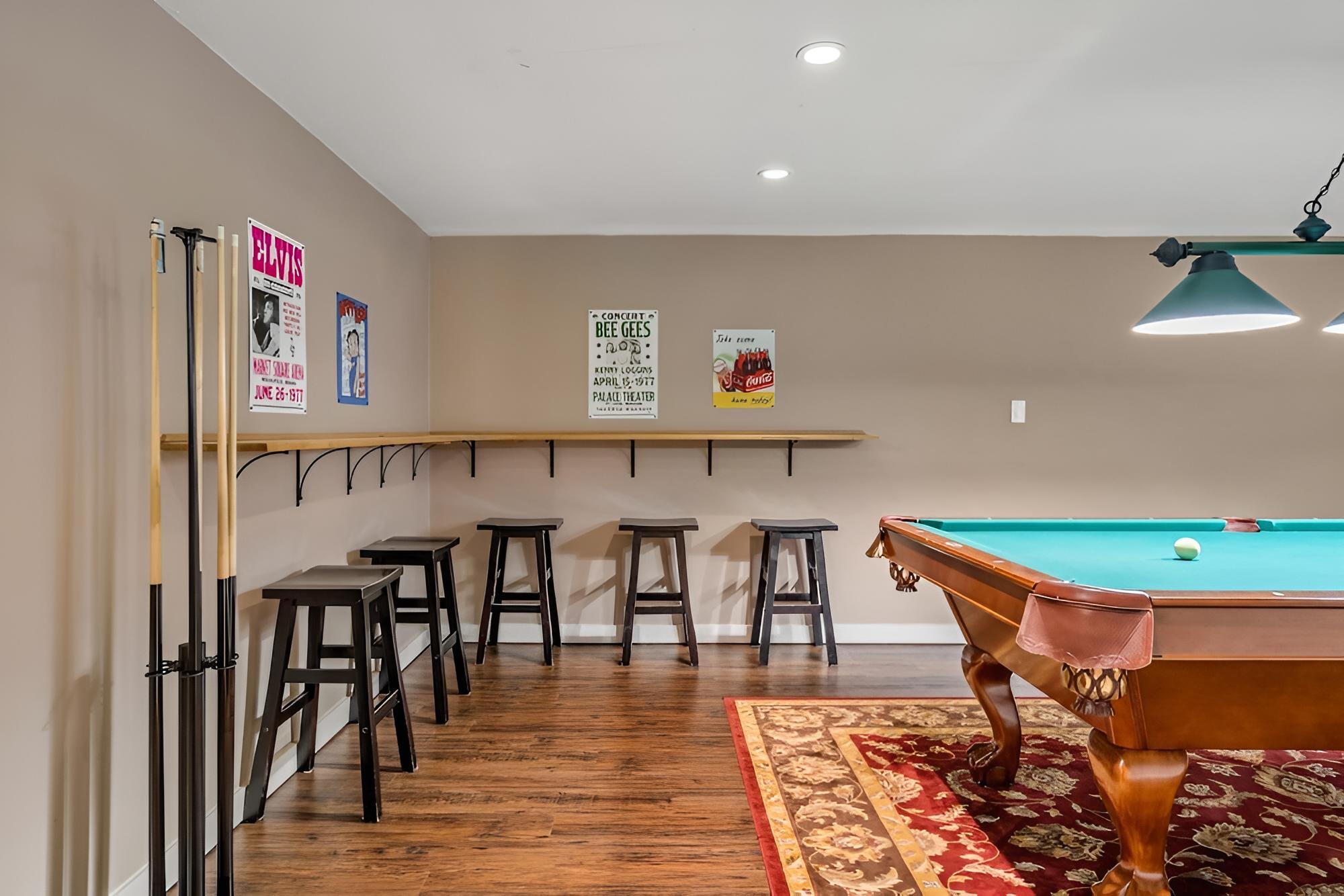 The Sleeping Moose Hot Tub Pool Table
