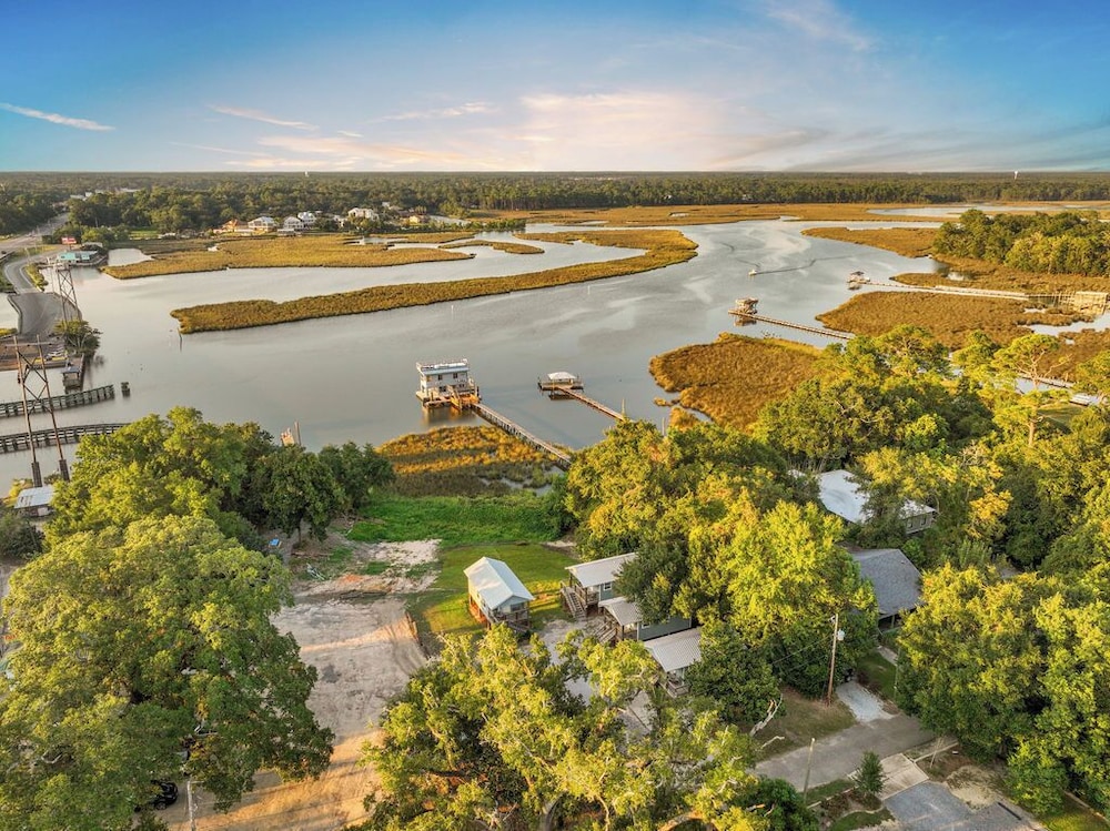 Gil's Bayou Cabins