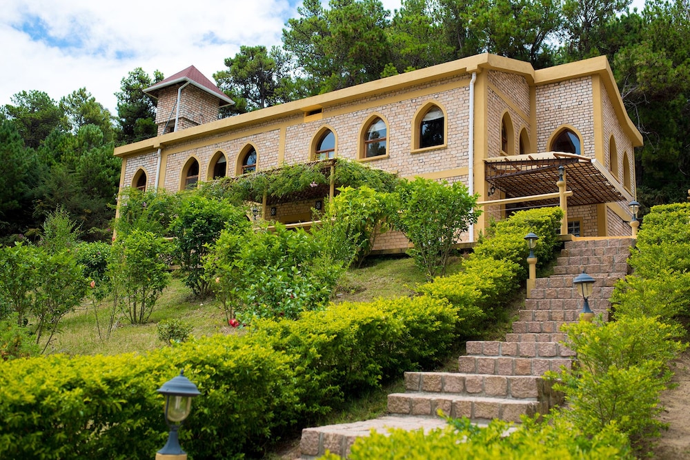 Le Chateau du Lac