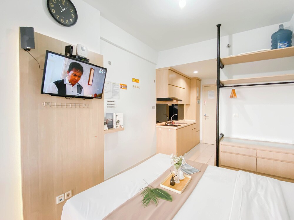 Comfy And Tidy Studio At Patraland Urbano Apartment