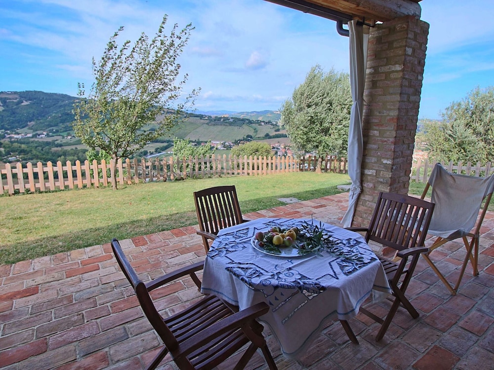 Cottage in Montelabbate With Pool, Garden, Bbq, Parking view 3
