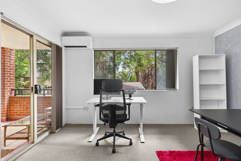 Bright Marrickville Flat With Balcony & Parking