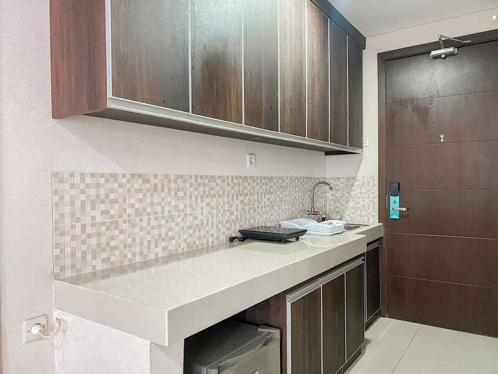 Cozy And Comfort Living Studio At Enviro Apartment