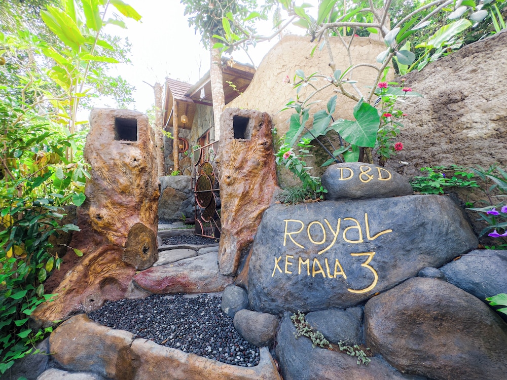 Royal Kemala Villa