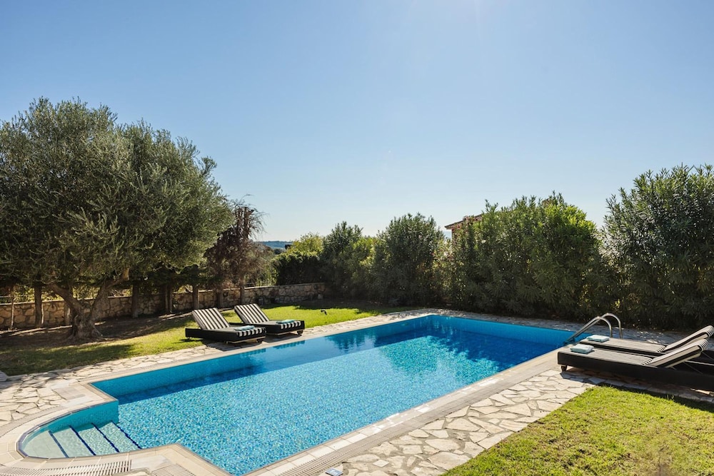 Ilios Kefalonia With 3 Bedrooms and 3 Bathrooms