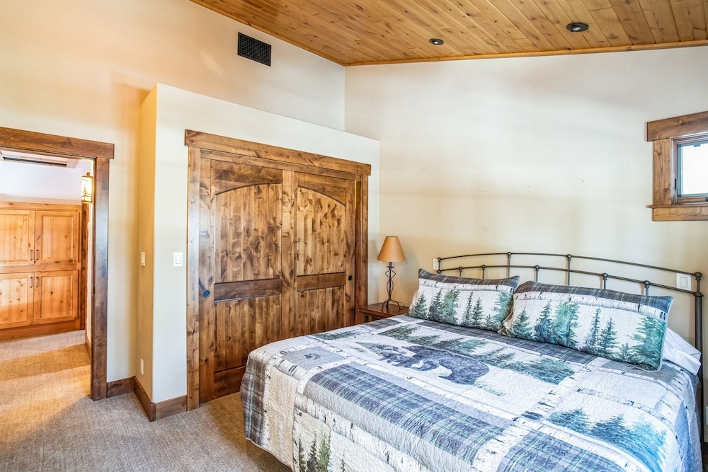 4br Cabin W/ Hot Tub Ultimate Truckee Escape 4 Bedroom Cabin