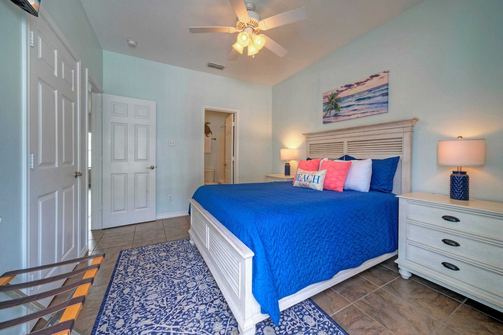 9 Costa Bahia Condos Sleeps 48 + Pool Minutes to the Beach