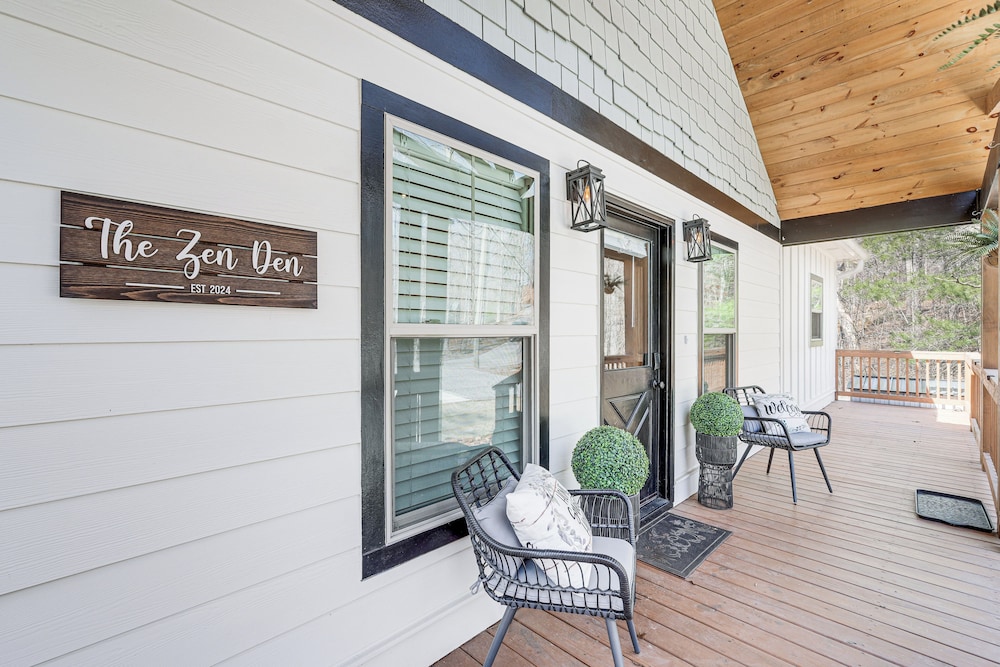 Ellijay Home 4 Mi to Dtwn: Hot Tub & Resort Perks!