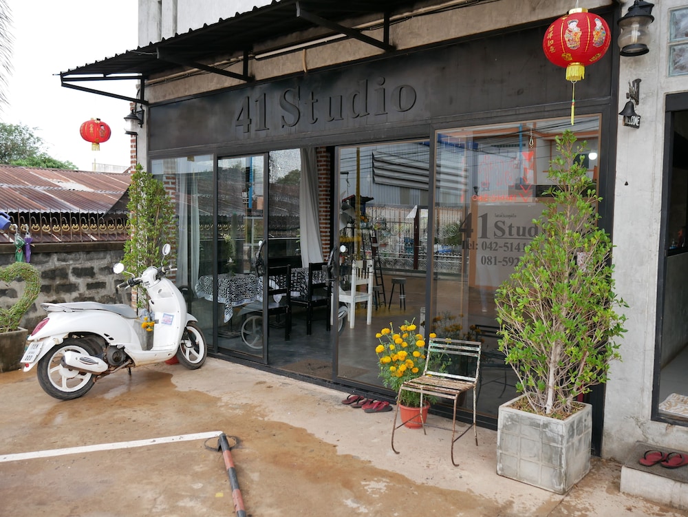 41 Studio - Adults Only