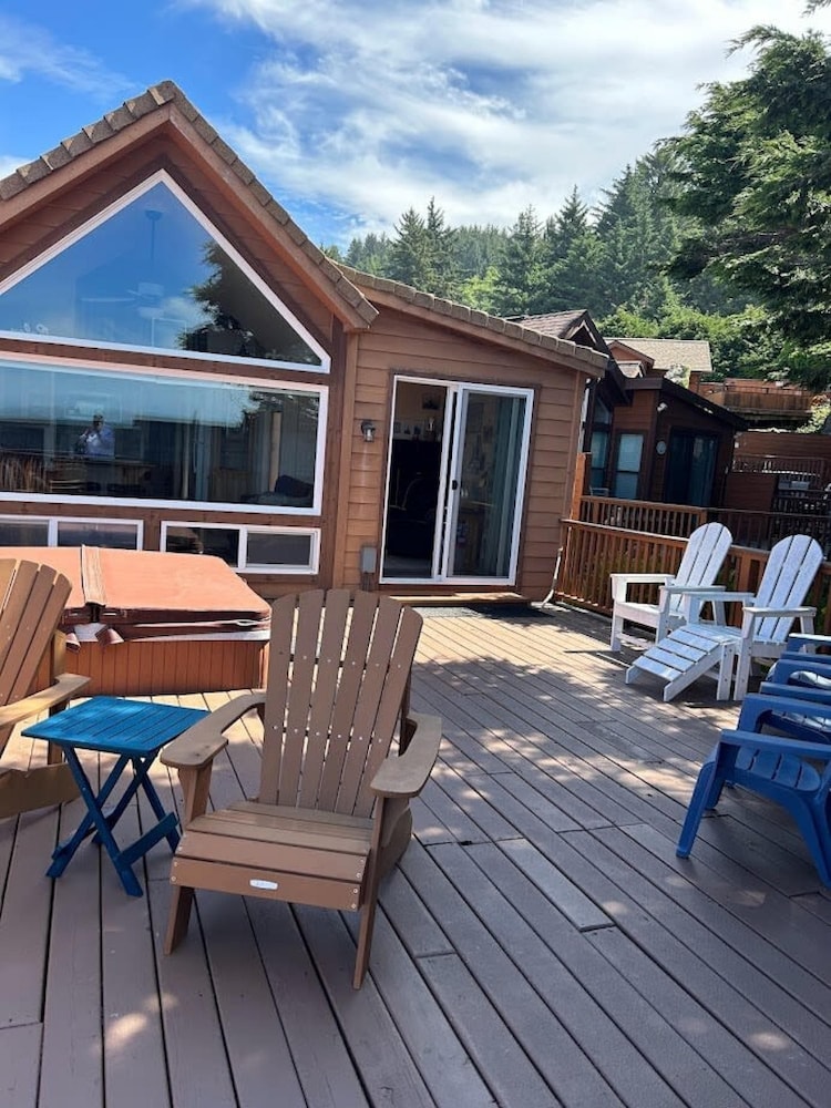 Ocean Front Cabin 17 Jacuzzi Remarkable Views