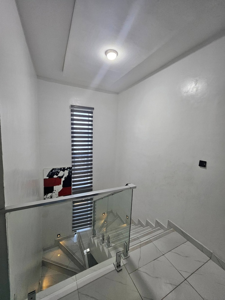 Luxury 5 Bedrooms Duplex With Swimming Pool
