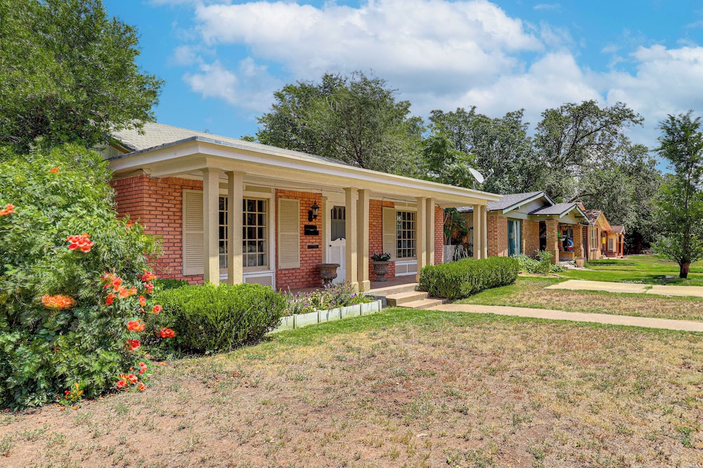 Half-mi to Campus! Lubbock Home w/ Fenced Yard