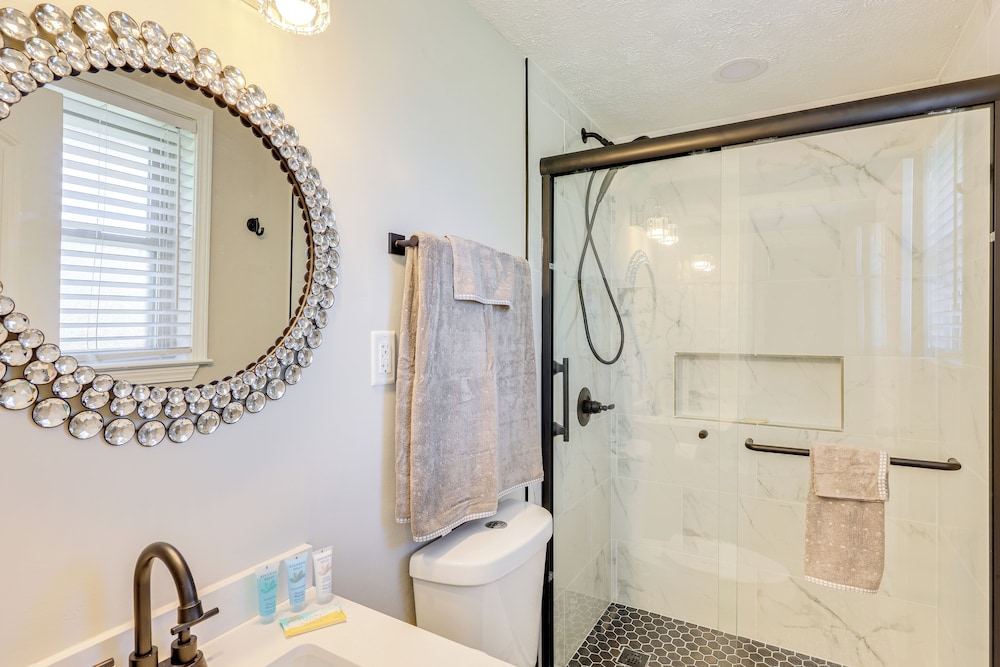 14 Mi to Montgomery: Updated Home Near Maxwell AFB