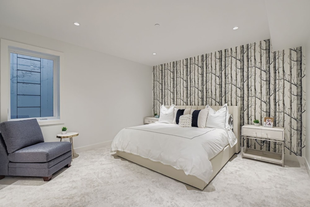 Old Town Luxe Retreat-walk To Main. Hottub-casita 173 4 Bedroom Home